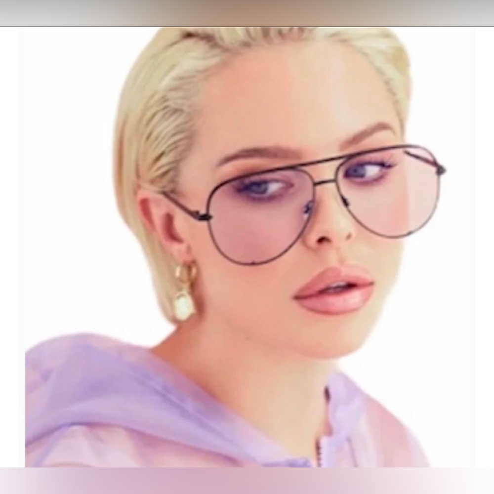 - HIGH KEY SHIFT AVIATOR GLASSES IN BLACK/ SMOKE